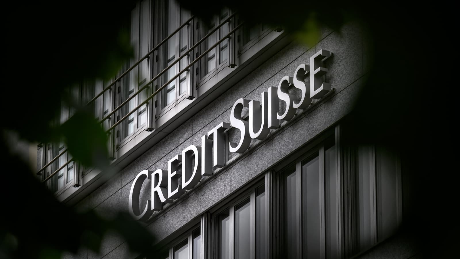 Fokus riktas mot bankobligationer när Schweiz tillämpar egna regler